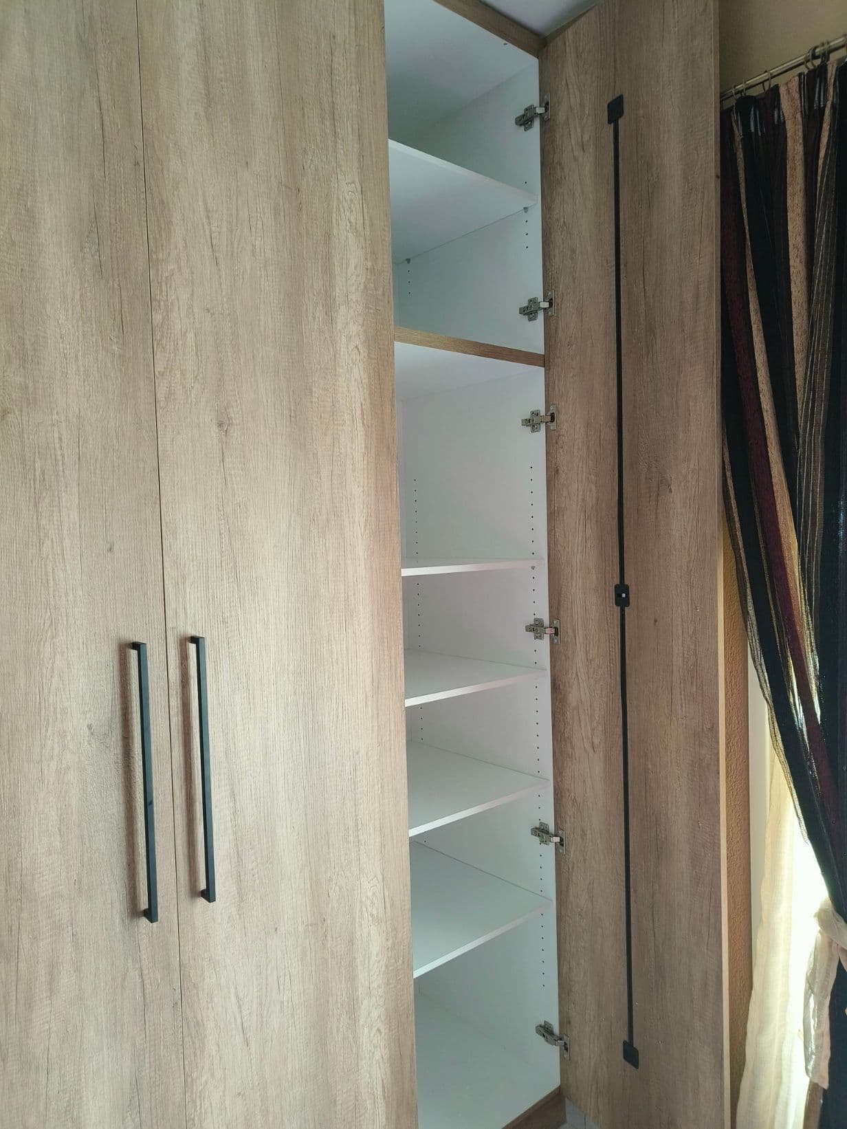 Floor-to-Ceiling 5-Door Built-in Wardrobe System with Modern Black Handles - 4