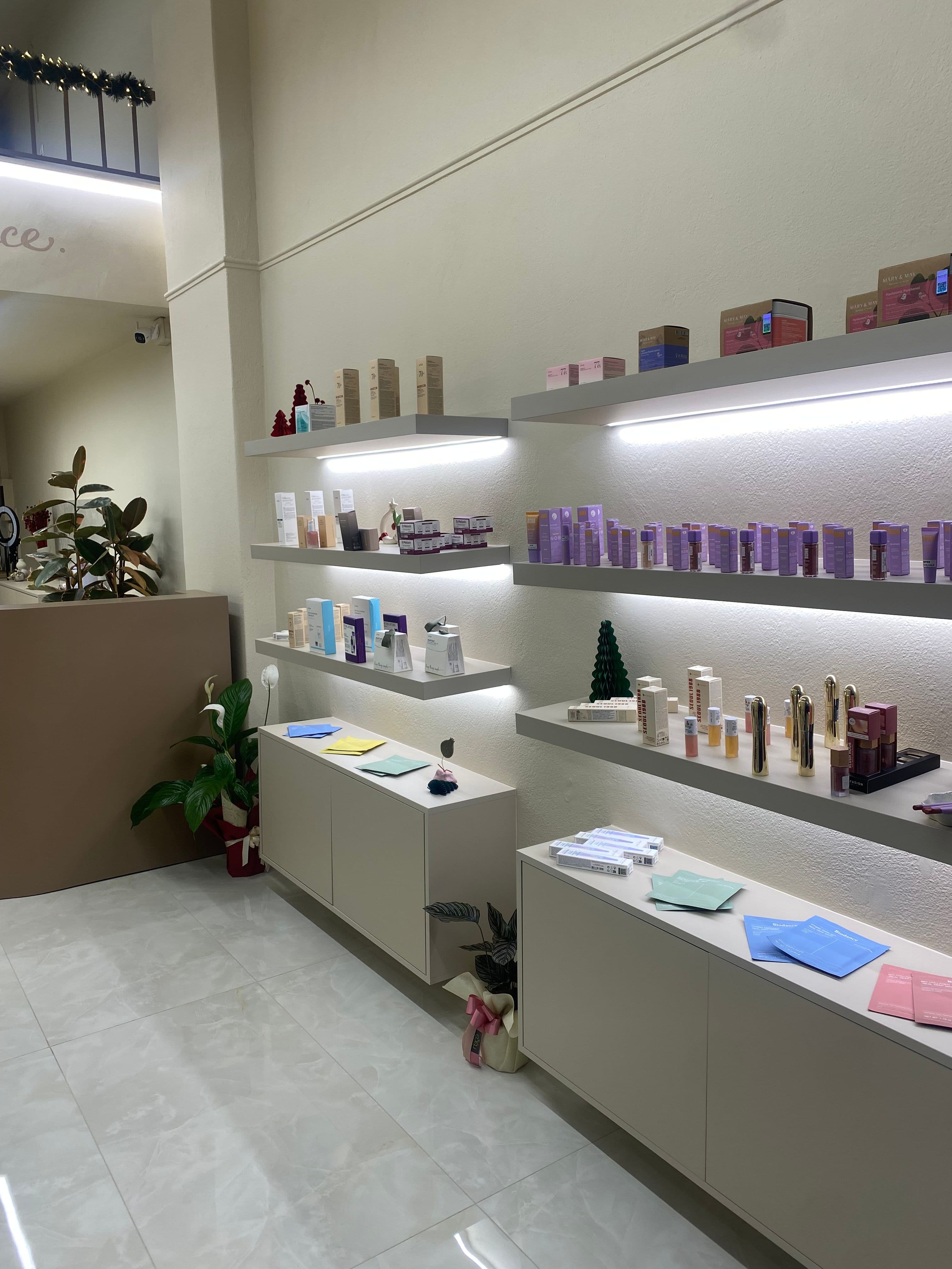 Bespoke Commercial Furniture & Interior Fit-Out (Moema Beauty Salon)